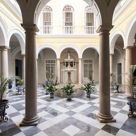 Cozy Apartment In House-Palace With Private Patio Севиля Екстериор снимка