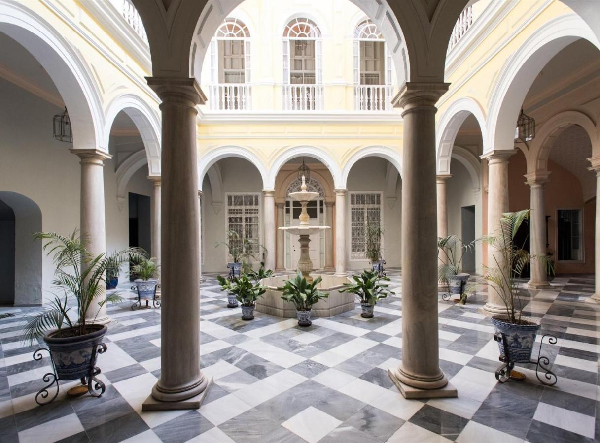 Cozy Apartment In House-Palace With Private Patio Севиля Екстериор снимка